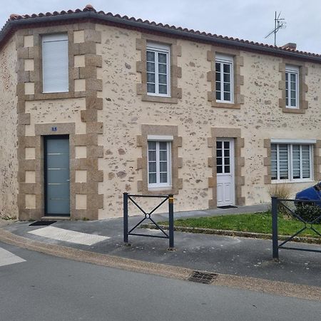 Gite De La Fontaine Marsi Saint-Mars-la-Réorthe Exterior foto